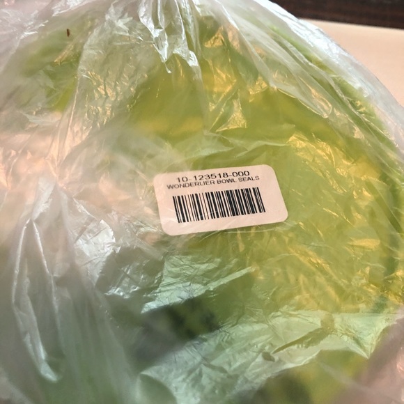 Tupperware Small Wonderlier 3pc Bowl Set N… - Picture 3 of 3